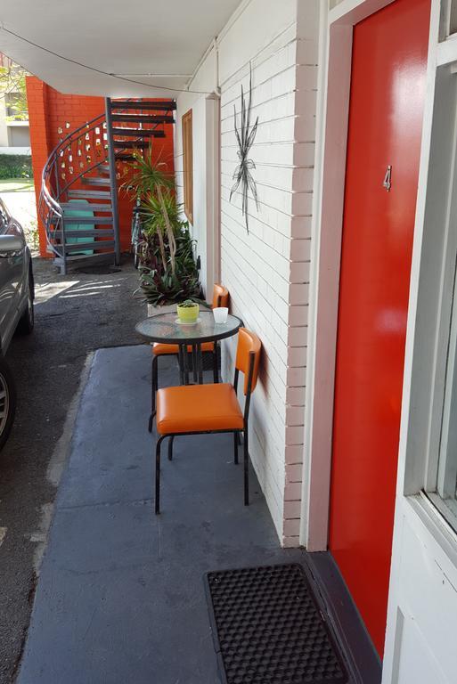 Burleigh Break Motel Gold Coast Bagian luar foto